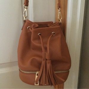 NWOT Lionel Vegan Leather Bucket Bag